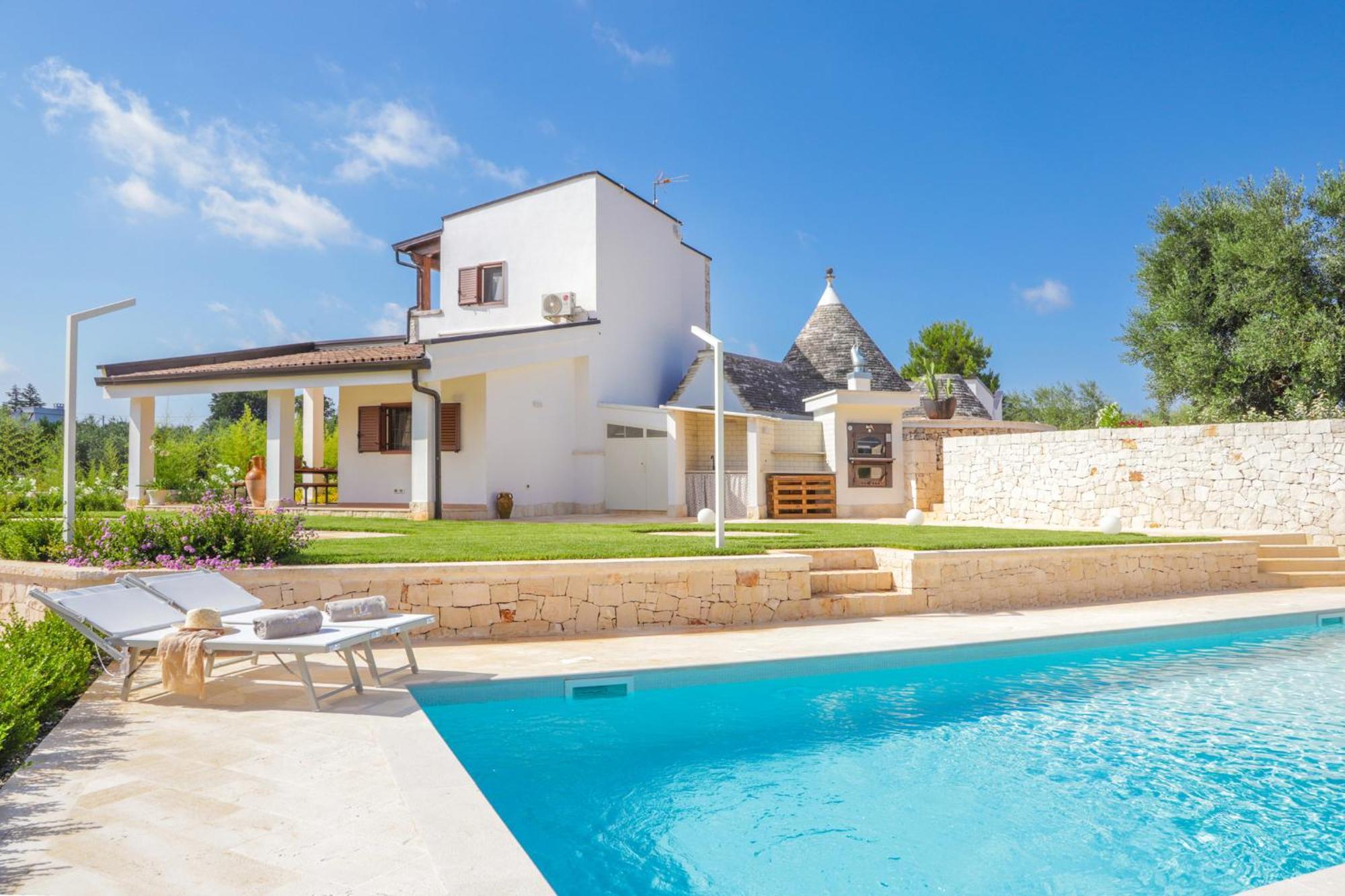 Td Trulli Saveni Trulli With Pool Near The Centre Villa Castellana Grotte Exterior photo