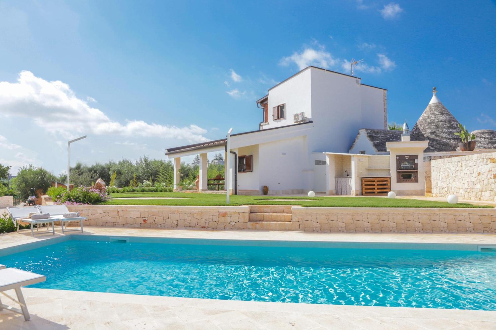 Td Trulli Saveni Trulli With Pool Near The Centre Villa Castellana Grotte Exterior photo